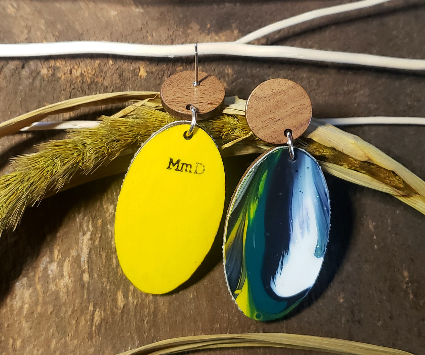 Yellow "Feather" Oval