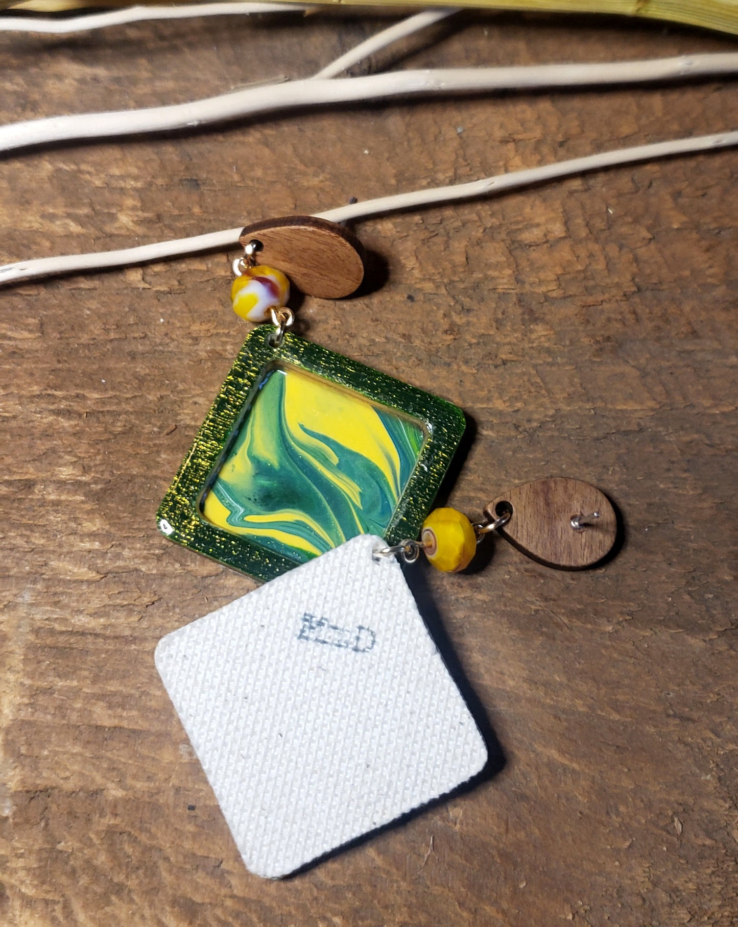 Green Flow with Bead