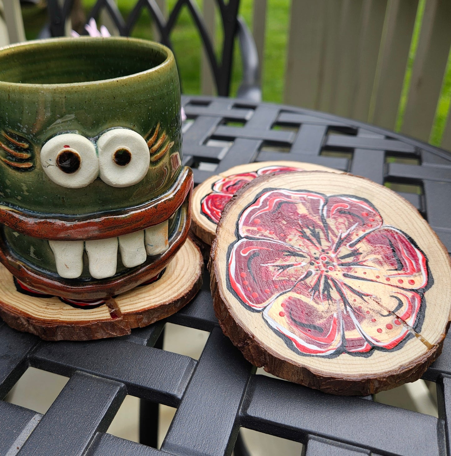 Red Flower Power wooden coaster set(4)